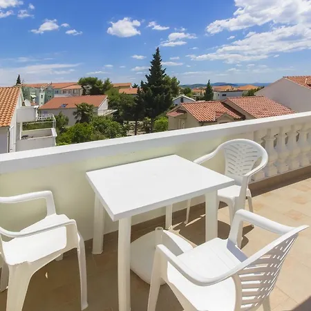 Oaza Tribunj Sea View *