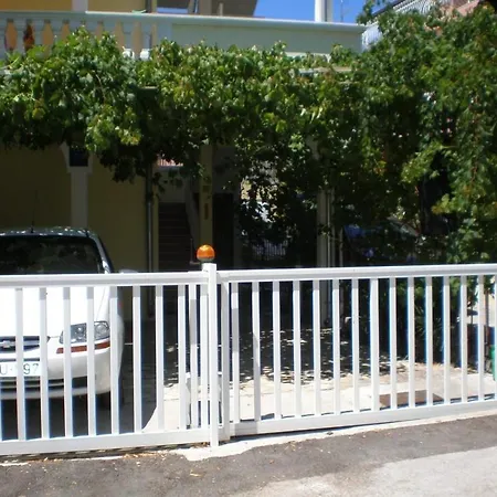 Oaza Tribunj Sea View